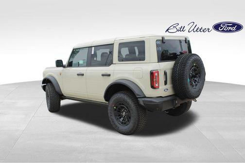 Desert Sand 2026 Ford Bronco Badlands