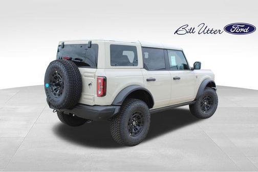 Desert Sand 2026 Ford Bronco Badlands