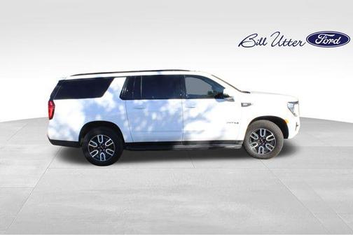 2023 GMC Yukon XL 4WD AT4