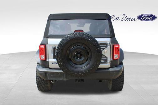 ICONIC SILVER METALLIC 2022 Ford Bronco Black Diamond