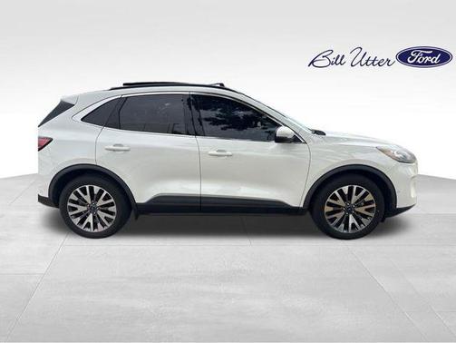 Star White Metallic Tri-Coat 2020 Ford Escape Titanium