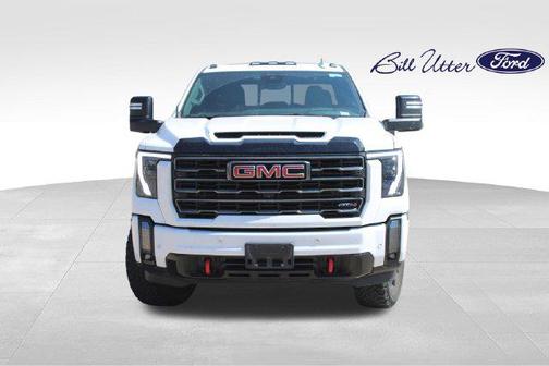 Summit White 2024 GMC Sierra 2500 AT4