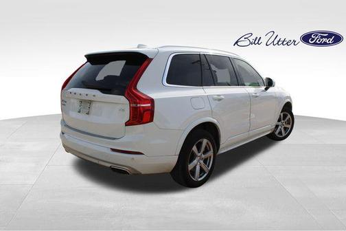 2021 Volvo XC90 T5 Momentum