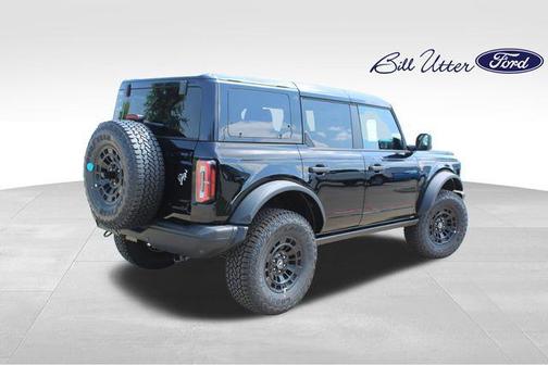 SHADOW BLACK 2026 Ford Bronco Badlands