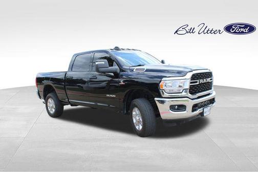 Diamond Black Crystal Pearlcoat 2024 RAM 2500 Big Horn Crew Cab 4x4 6'4' Box