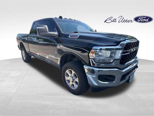 Diamond Black Crystal Pearlcoat 2024 RAM 2500 Big Horn Crew Cab 4x4 6'4' Box