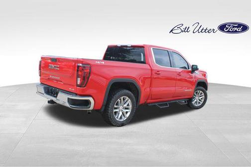 Cardinal Red 2022 GMC Sierra 1500 SLE