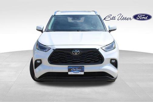 Blizzard Pearl 2021 Toyota Highlander XLE