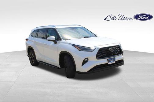 Blizzard Pearl 2021 Toyota Highlander XLE