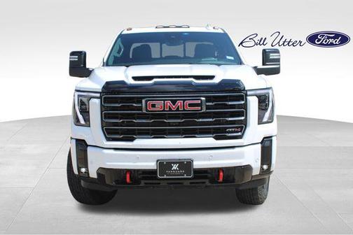 Summit White 2025 GMC Sierra 2500 AT4