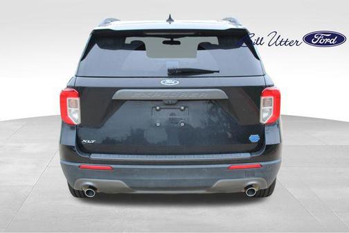 AGATE BLACK METALLIC 2022 Ford Explorer XLT