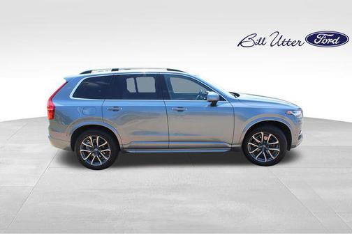 2018 Volvo XC90 T6 Momentum