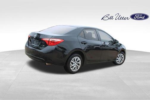 Black Sand Pearl 2017 Toyota Corolla LE