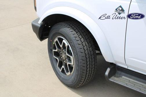 Oxford White 2026 Ford Bronco Outer Banks