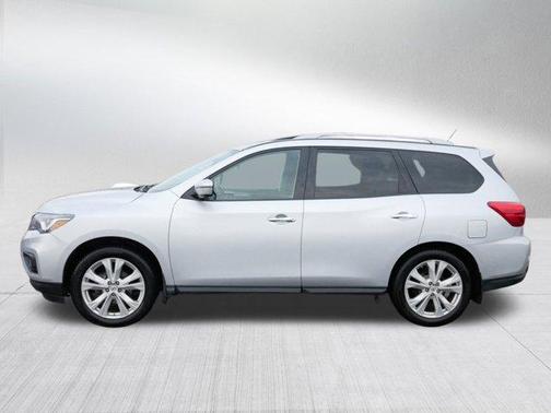 2018 Nissan Pathfinder SL