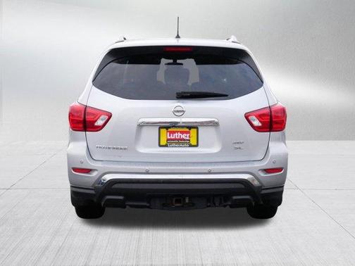 2018 Nissan Pathfinder SL