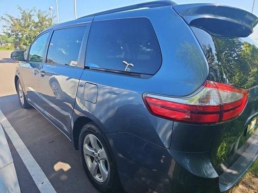 2015 Toyota Sienna LE