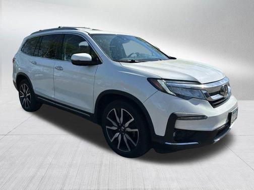2019 Honda Pilot Touring 8-Passenger