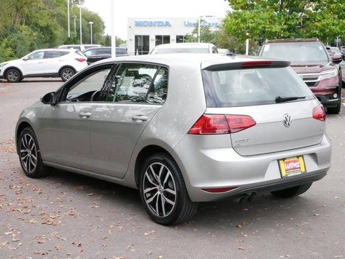 2017 Volkswagen Golf TSI SE 4-Door