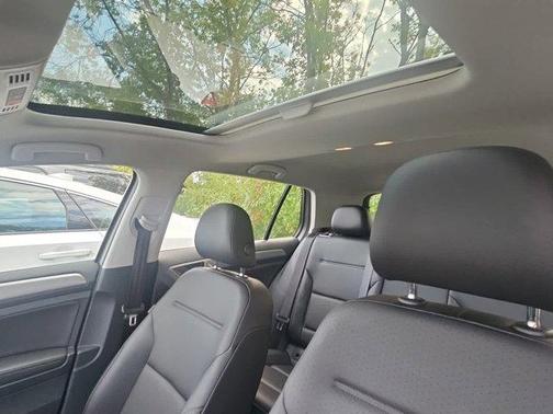 2017 Volkswagen Golf TSI SE 4-Door