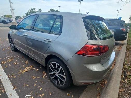 2017 Volkswagen Golf TSI SE 4-Door