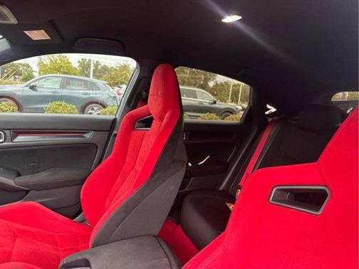 2023 Honda Civic Type R Base