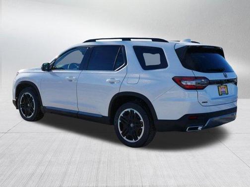 Platinum White Pearl 2026 Honda Pilot Touring S