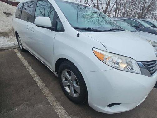 2014 Toyota Sienna LE