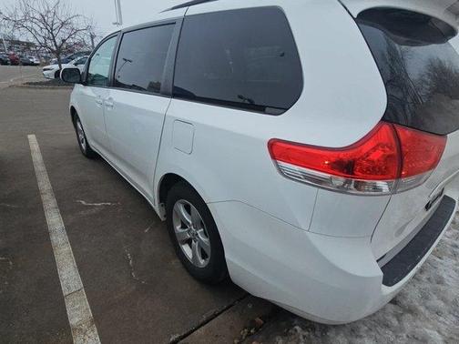2014 Toyota Sienna LE