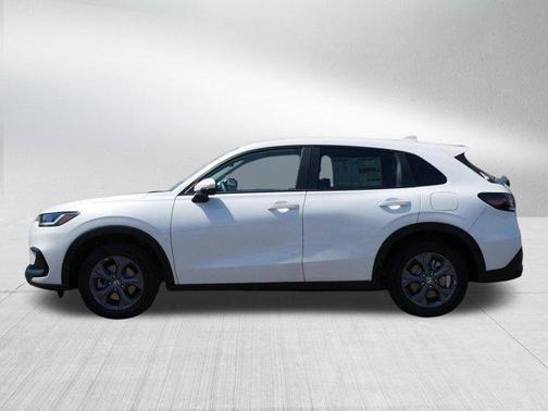 Platinum White Pearl 2027 Honda HR-V LX