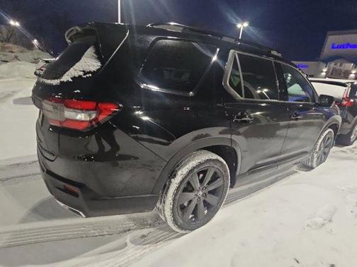 2025 Honda Pilot Black Edition