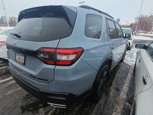 2025 Honda Pilot Black Edition