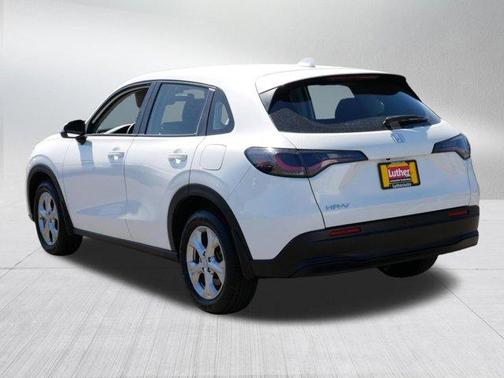 Platinum White Pearl 2023 Honda HR-V LX