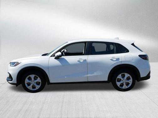 Platinum White Pearl 2023 Honda HR-V LX