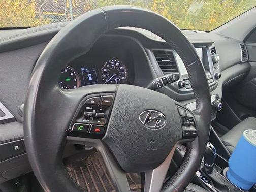 2017 Hyundai TUCSON SE Plus