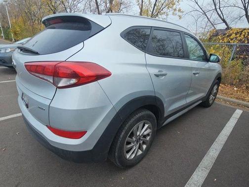 2017 Hyundai TUCSON SE Plus
