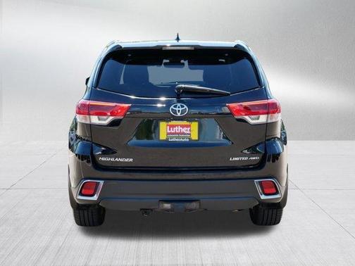 2017 Toyota Highlander