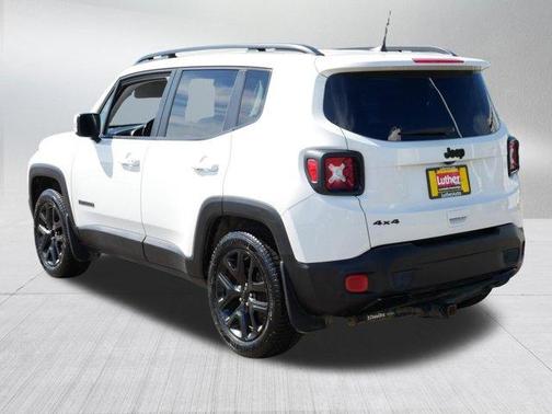 Alpine White 2018 Jeep Renegade Altitude