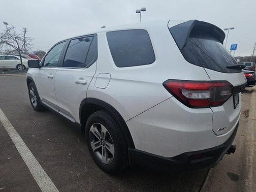 2023 Honda Pilot EX-L 8-Passenger