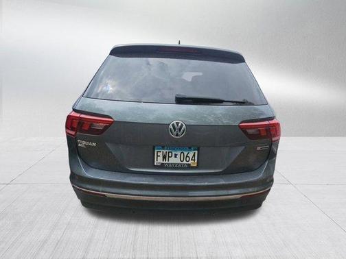 Platinum Gray Metallic 2019 Volkswagen Tiguan 2.0T SEL Premium