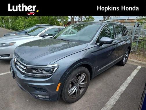 Platinum Gray Metallic 2019 Volkswagen Tiguan 2.0T SEL Premium