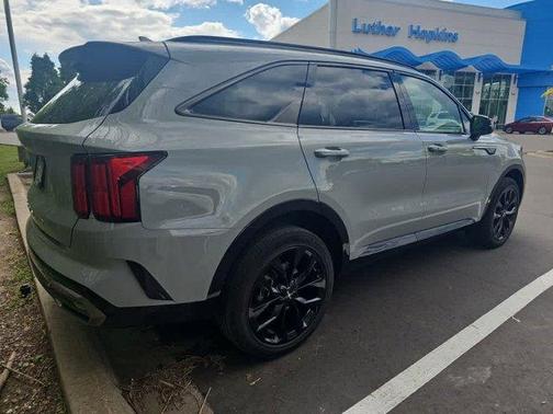 2022 Kia Sorento SX