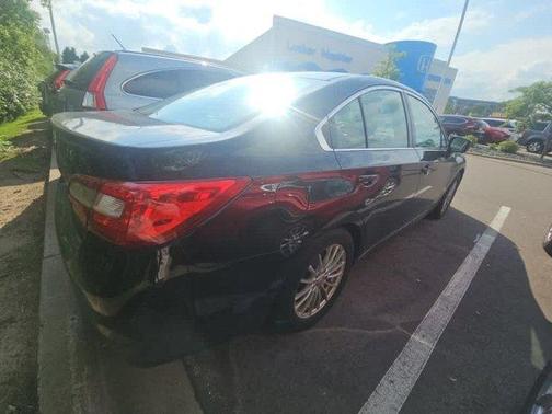 Crystal Black Silica 2015 Subaru Legacy 2.5i