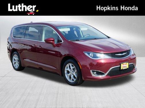 Velvet Red Pearlcoat 2018 Chrysler Pacifica Touring Plus