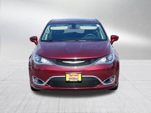Velvet Red Pearlcoat 2018 Chrysler Pacifica Touring Plus