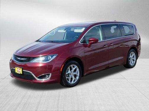Velvet Red Pearlcoat 2018 Chrysler Pacifica Touring Plus