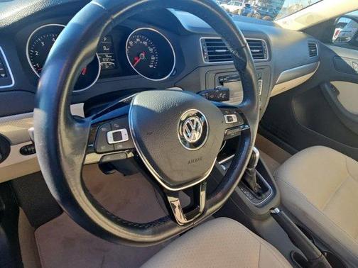 2015 Volkswagen Jetta Auto SE w/Connectivity