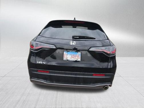 Crystal Black Pearl 2025 Honda HR-V Sport