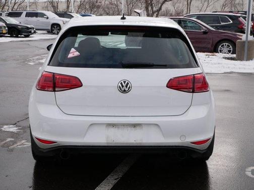 2016 Volkswagen Golf GTI S