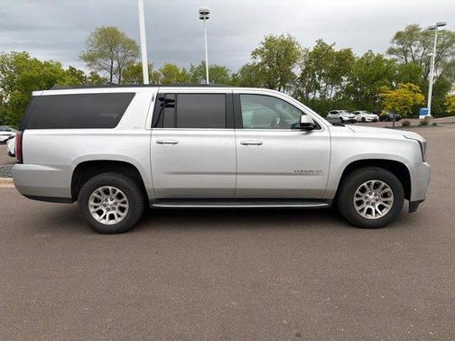 Quicksilver Metallic 2018 GMC Yukon XL SLT